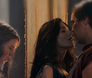 Lucy Lawless, Jaime Murray - Spartacus. Gods of the Arena s01e02 (2011)
