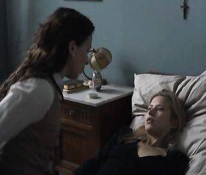 Janna Lisa Dombrowsky & Susanne Sachsse - Bandaged (2009)