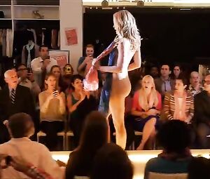Leslie Bibb - SALEM ROGERS s01e01