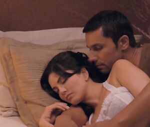 Sunny Leone nude - Jism (2012)