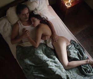 Antonia Giesen nude - Calzones Rotos (2018)