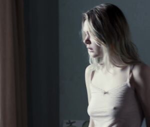 Sandra Drzymalska nude - Powrot (2018)
