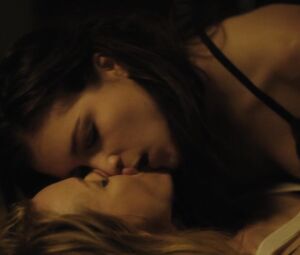 Lesbian Celebs scene | Naked celebs: Naomi Watts & Sophie Cookson | TV movie "Gypsy"
