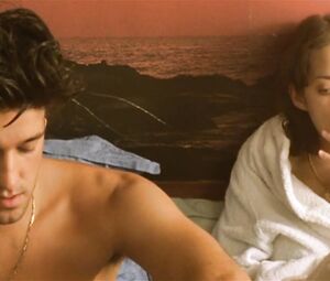 Full Frontal Celebs Marion Cotillard - Les jolies choses (2001)