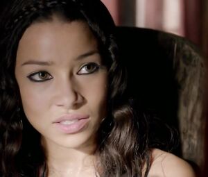Hot TV show scene | Hannah New, Jessica Parker Kennedy nude - Black Sails S03E02 (2016)