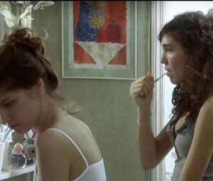 Sex video Laetitia Casta nude scene- Le Grand appartement 