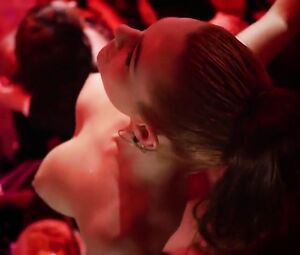 Elizabeth Rice, Tonya Kay, Nicole Arianna Fox Naked - Paradise Club (2016)