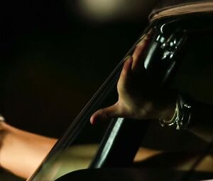 Sarah Baldwin hot – Mantervention (2014)