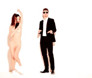 Topless actress Emily Ratajkowski - Blurred lines (Uncensored with Nude Models Version)