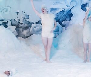 Sexy Sunita Mani, Eleanore Pienta, Tallie Medel - Snowy Bing Bongs Across the North S