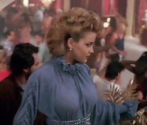 Naked Angie Everhart, Kiara Hunter, etc Nude - Bordello of Blood (1996)