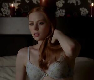 Naked Deborah Ann Woll Sexy - True Blood s02 (2009)