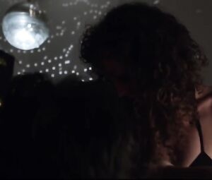 Naked Irene Anula Nude - Como conoci a tu padre (2009)
