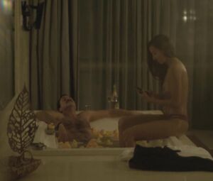 Sexy Sofia Sisniega nude - Aqui en la Tierra s01e02e05 (2018)