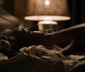 Nackte Diane Kruger, Alejandra Perez – The Bridge s01e02 (2013)