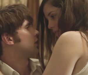 Inviting MILFs from Australia Catherine Larcey and Jessica de Gouw in Cut Snake (2014)