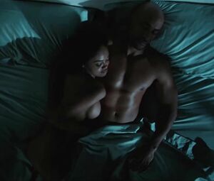 Sexy Mulatto can't live a day without making it with black man in Hollywood celebs video