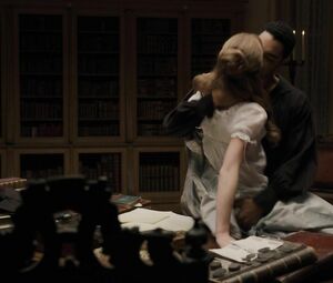 Ultimate collection of sexy Phoebe Dynevor scenes from Bridgerton s01e03-08 (2020)
