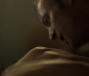 Jody Balfour Nude - Rellik s01e05 (2017)