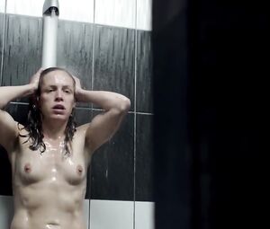 Katharina Lorenz Nude - Der Tod und das Madchen - Van Leeuwens dritter Fall (2017)