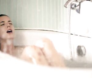 Agyness Deyn Nude - Electricity (UK 2014)