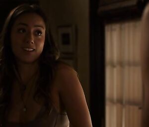 Chloe Bennet sexy – Marvels Agents of S.H.I.E.L.D. s01e05 (2013)