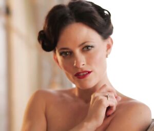 Lara Pulver Nude - Sherlock (2012) s02e01