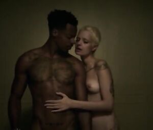 Pathy Dejesus, Catharina Bellini Nude - Desnude s01e03 (2018)