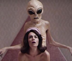 Sara Rivero nude - Lo siento mi amor (2018)