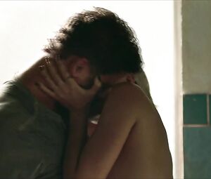 Sophie Charlotte nude - Ilha de Ferro s01e07 (2018)