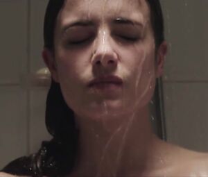 Camille Claris nude - Accord parental (2018)
