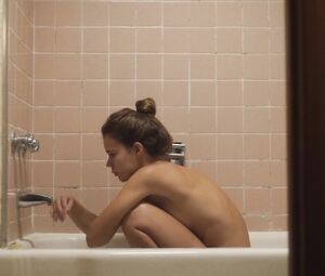 Laia Costa nude - Maine (2018)